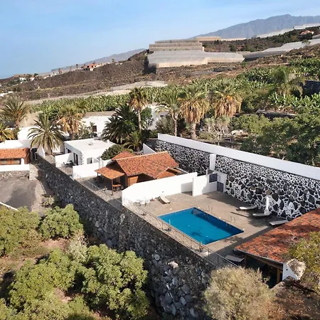 Moijama 1 *